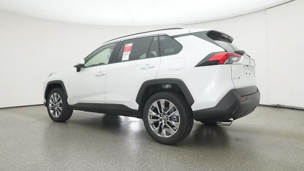 2025 Toyota RAV4 XLE Premium photo 13