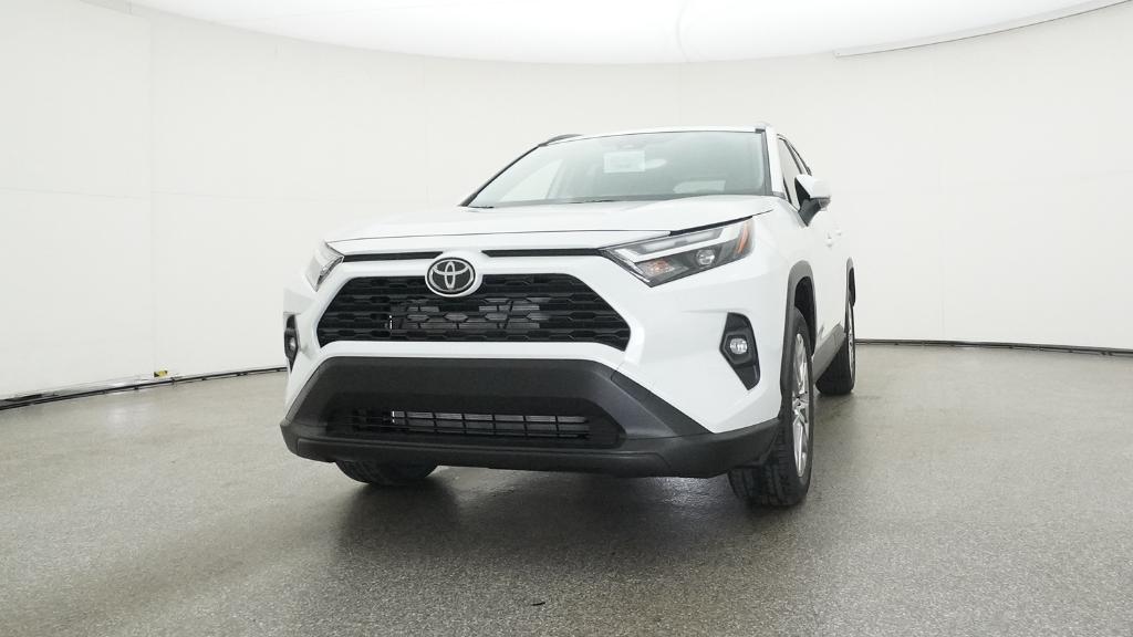 2025 Toyota RAV4 XLE Premium photo 3