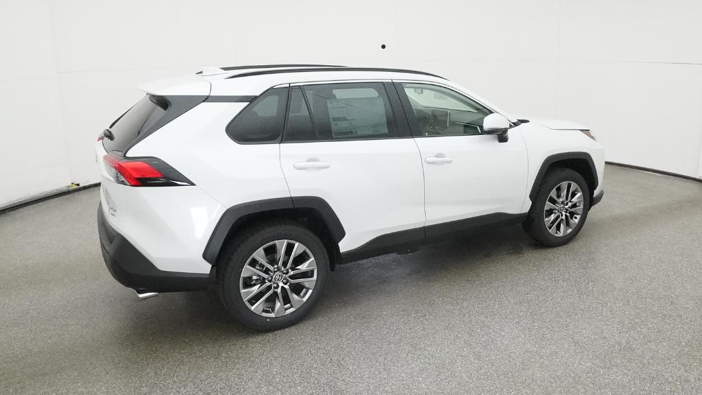 2025 Toyota RAV4 XLE Premium photo 23