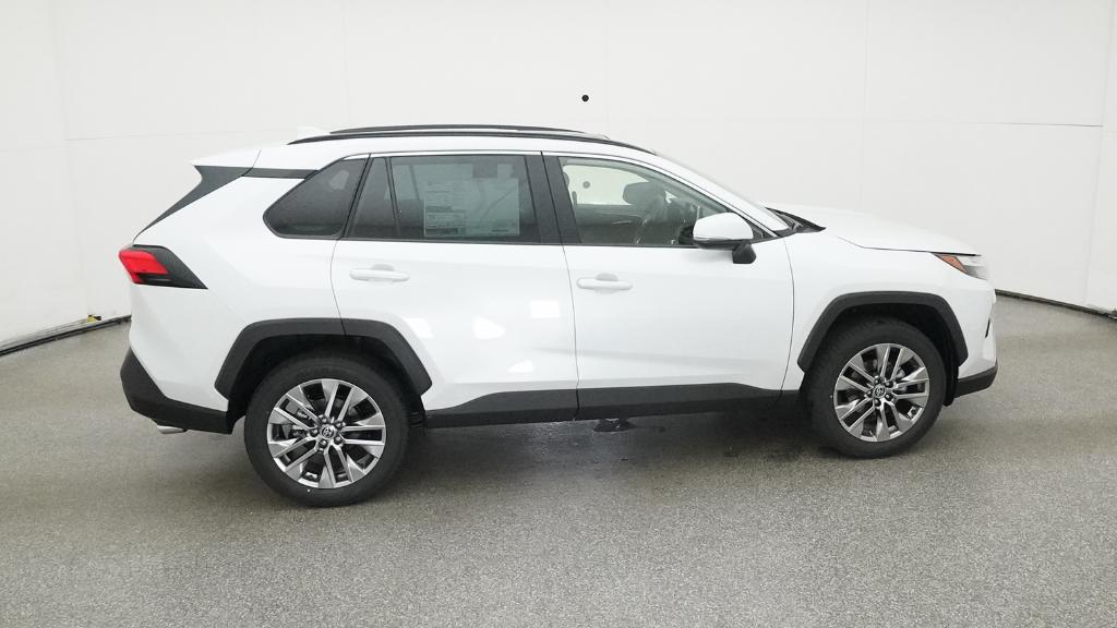 2025 Toyota RAV4 XLE Premium photo 24