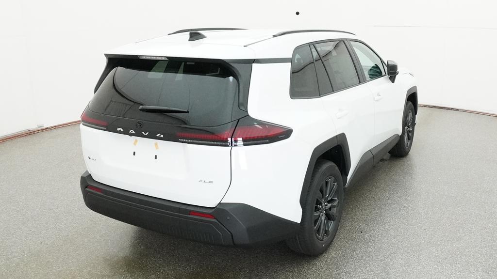 New 2026 Ice Cap Toyota XLE Premium image 22