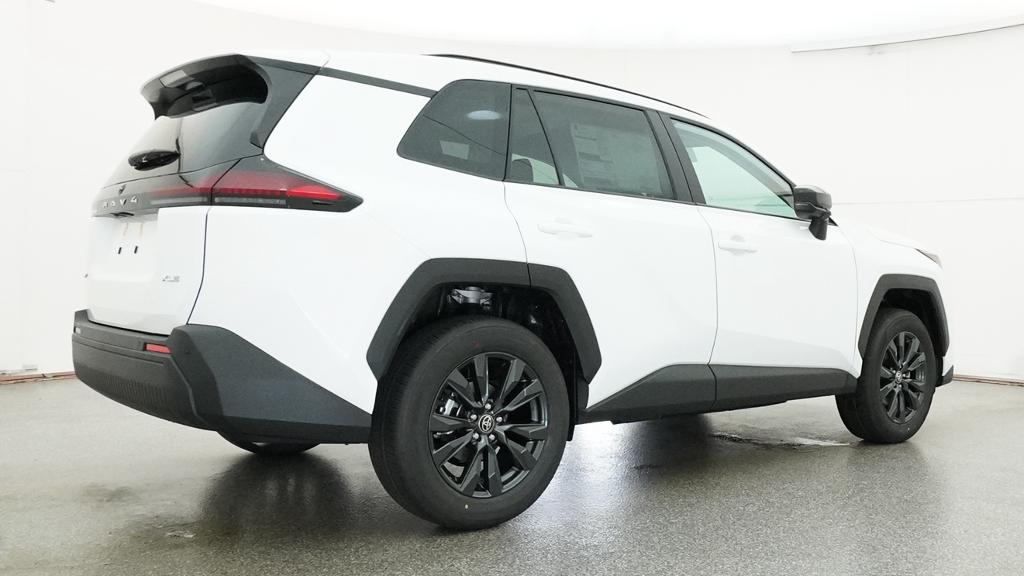 New 2026 Ice Cap Toyota XLE Premium image 17