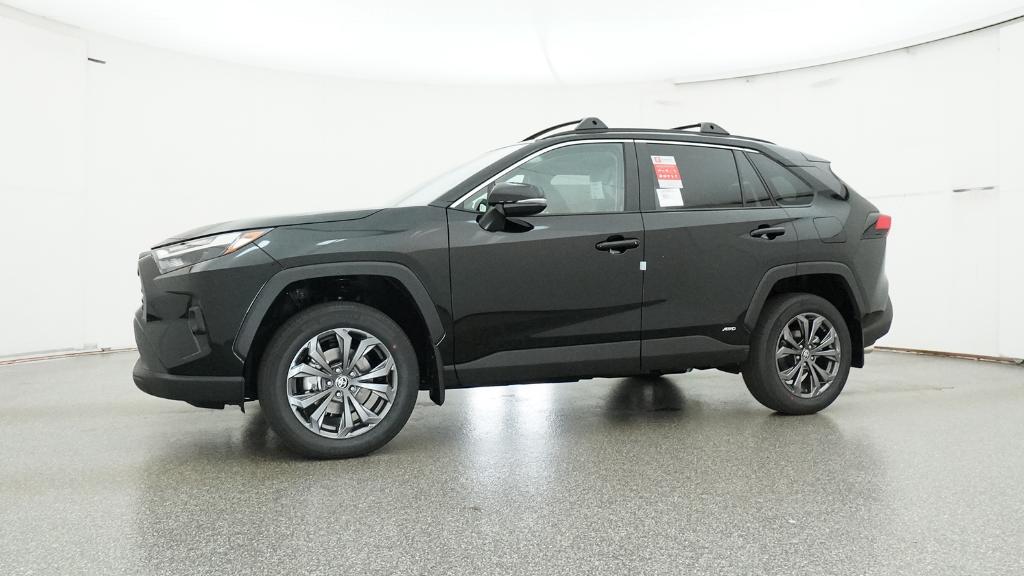 2025 Toyota RAV4 Hybrid XLE Premium photo 4
