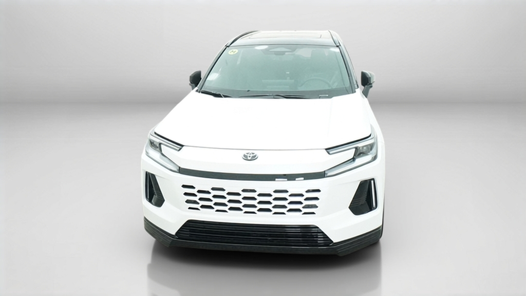 New 2026 Wind Chill Pearl with Midnight Black Metallic roof <sup>1</sup> Toyota  XSE image 16