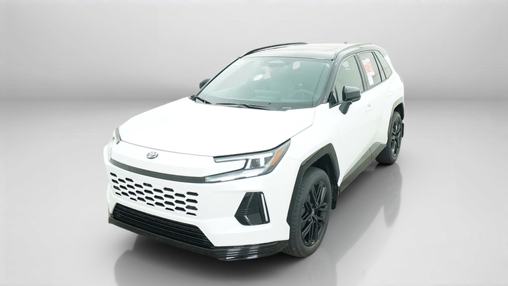 New 2026 Wind Chill Pearl with Midnight Black Metallic roof <sup>1</sup> Toyota  XSE image 10