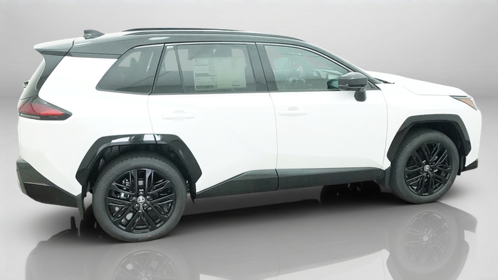 New 2026 Wind Chill Pearl with Midnight Black Metallic roof <sup>1</sup> Toyota  XSE image 8