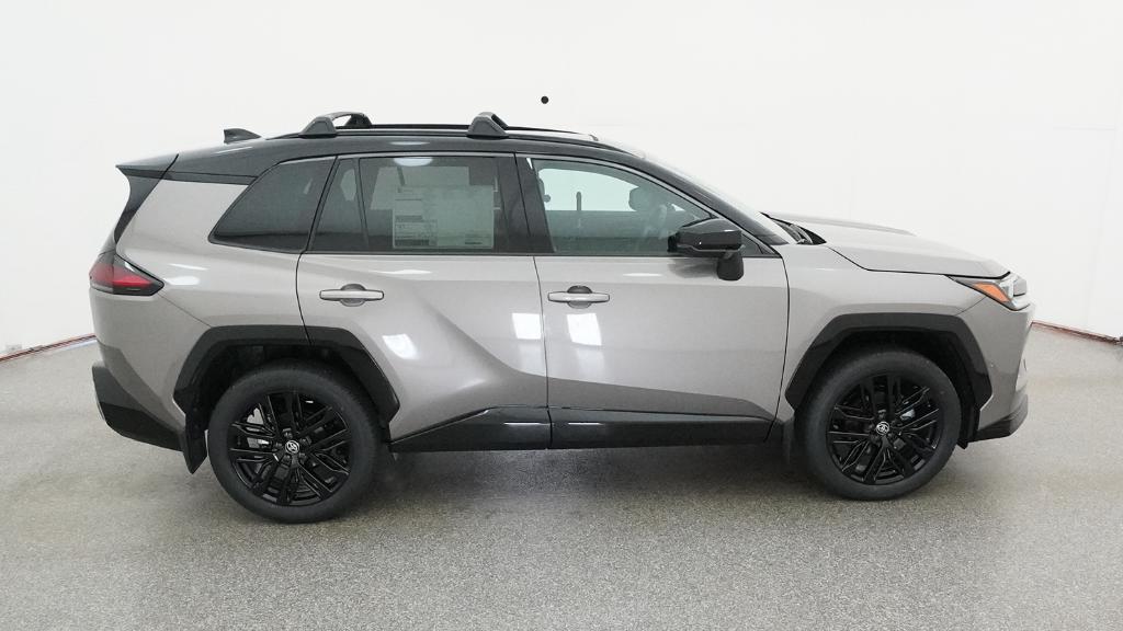2026 Toyota RAV4 XSE - Photo 18