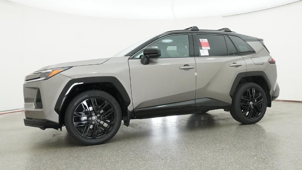 2026 Toyota RAV4 XSE - Photo 8