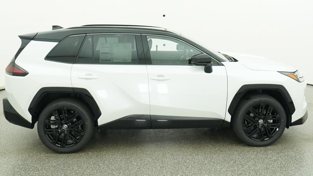 New 2026 Wind Chill Pearl with Midnight Black Metallic roof <sup>1</sup> Toyota  XSE image 14