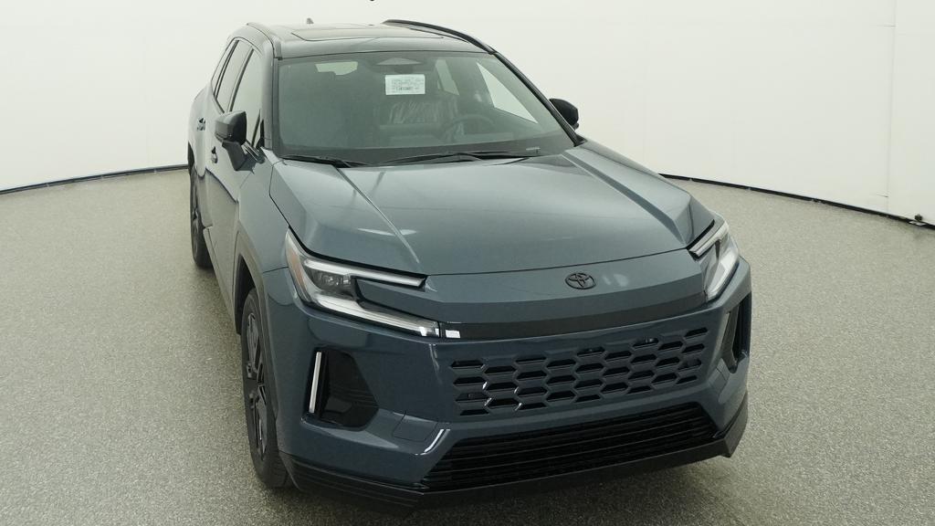 New 2026 Storm Cloud with Midnight Black Metallic roof <sup>1</sup> Toyota  XSE image 8