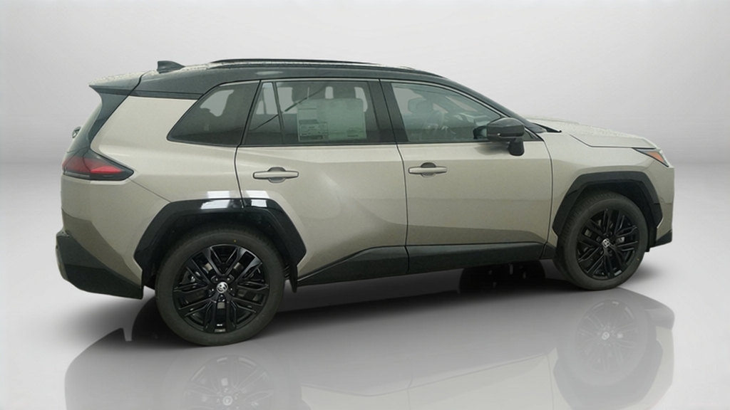 New 2026 Meteor Shower with Midnight Black Metallic roof <sup>1</sup> Toyota  XSE image 35