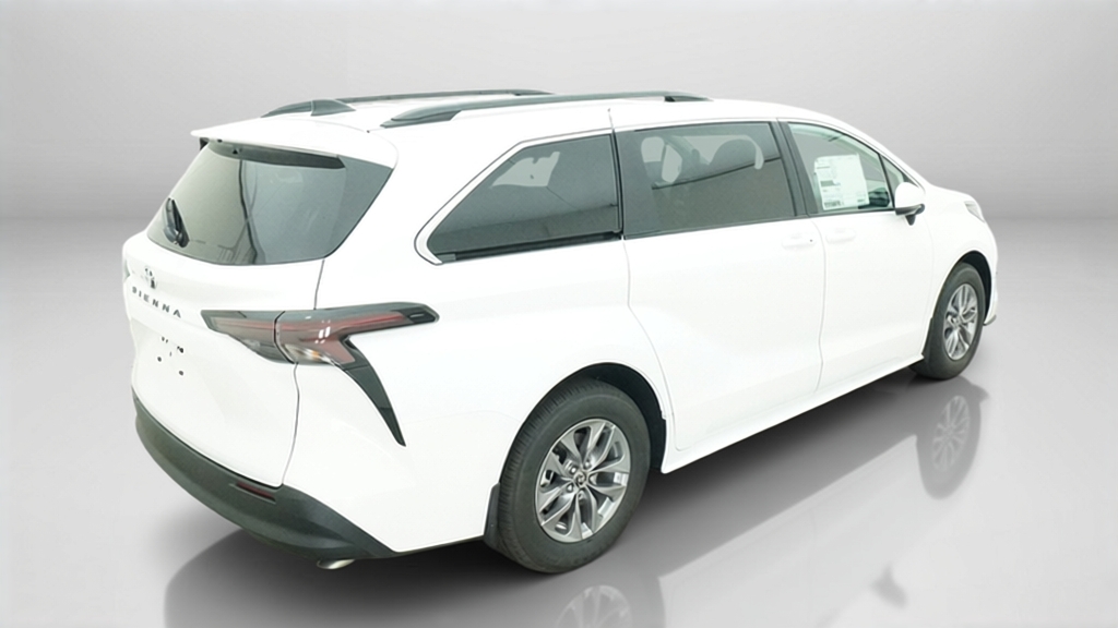 2026 Toyota Sienna LE Mini-van, Passenger Slide 10