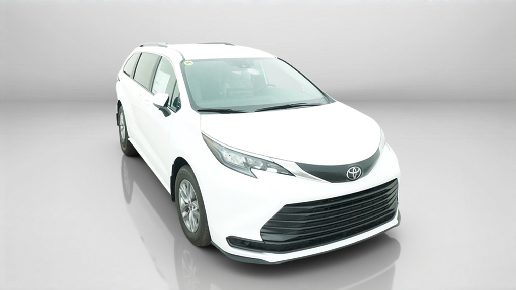 2026 Toyota Sienna LE Mini-van, Passenger Slide 15