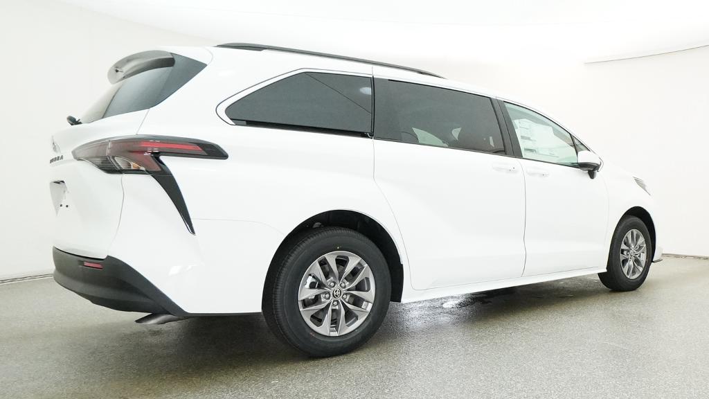 New 2026 Ice Cap Toyota  LE image 17
