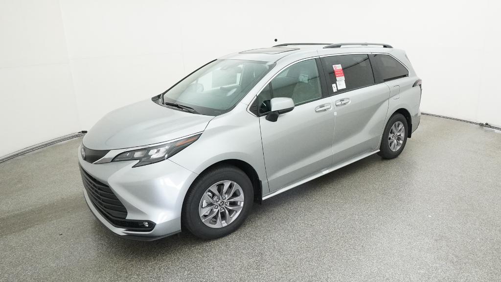 2025 Toyota Sienna XLE