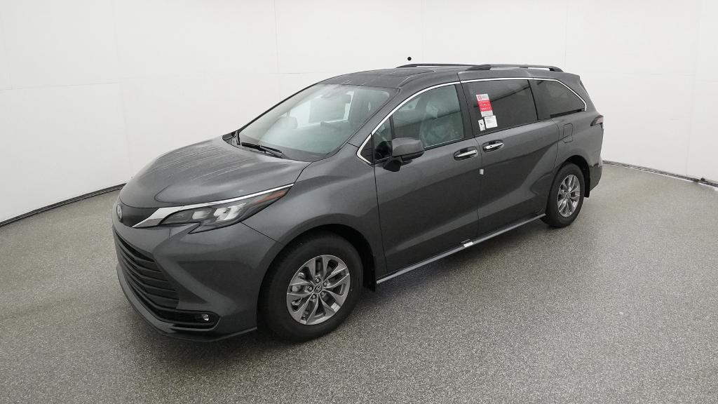 2025 Toyota Sienna XLE