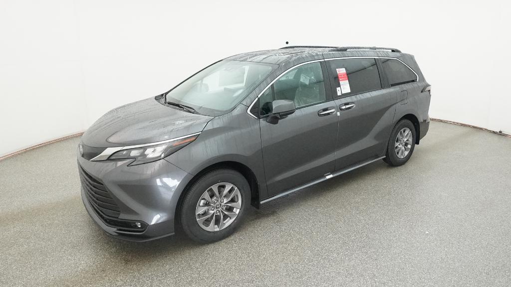 2025 Toyota Sienna XLE