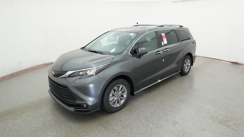 2025 Toyota Sienna XLE