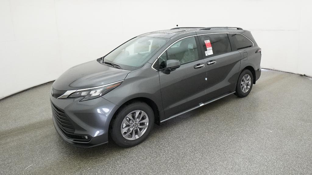 2025 Toyota Sienna XLE
