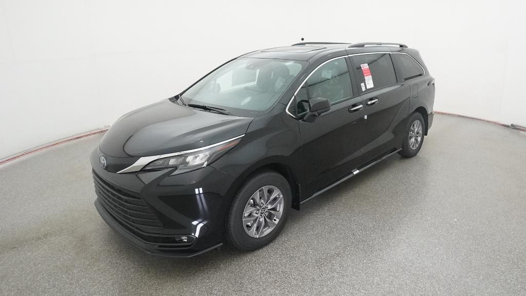 2025 Toyota Sienna XLE