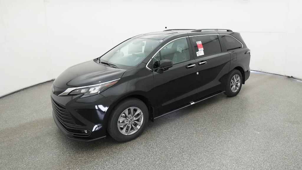 2025 Toyota Sienna XLE