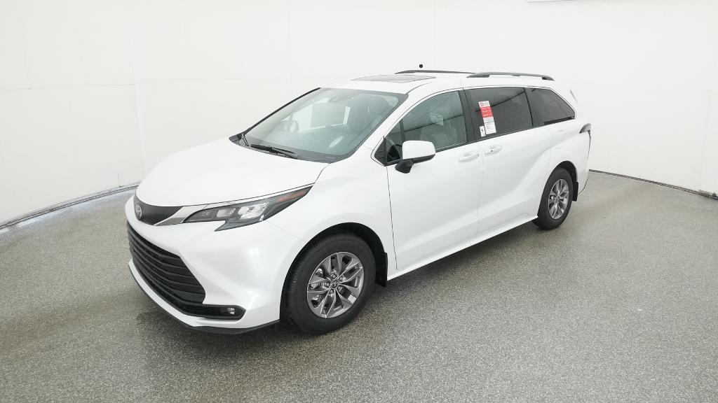 2025 Toyota Sienna XLE