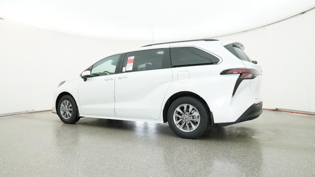 New 2026 Wind Chill Pearl Toyota XLE image 18