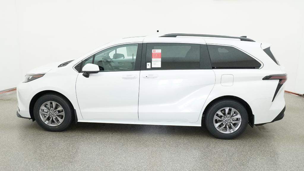 New 2026 Wind Chill Pearl Toyota XLE image 15