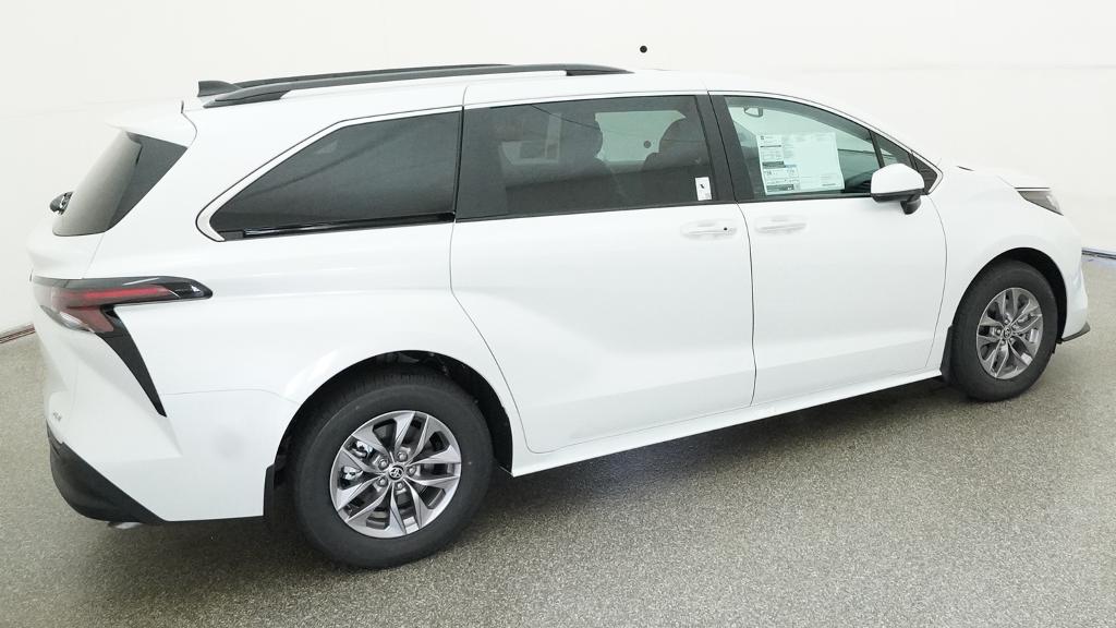 New 2026 Wind Chill Pearl <sup>1</sup> Toyota  XLE image 16