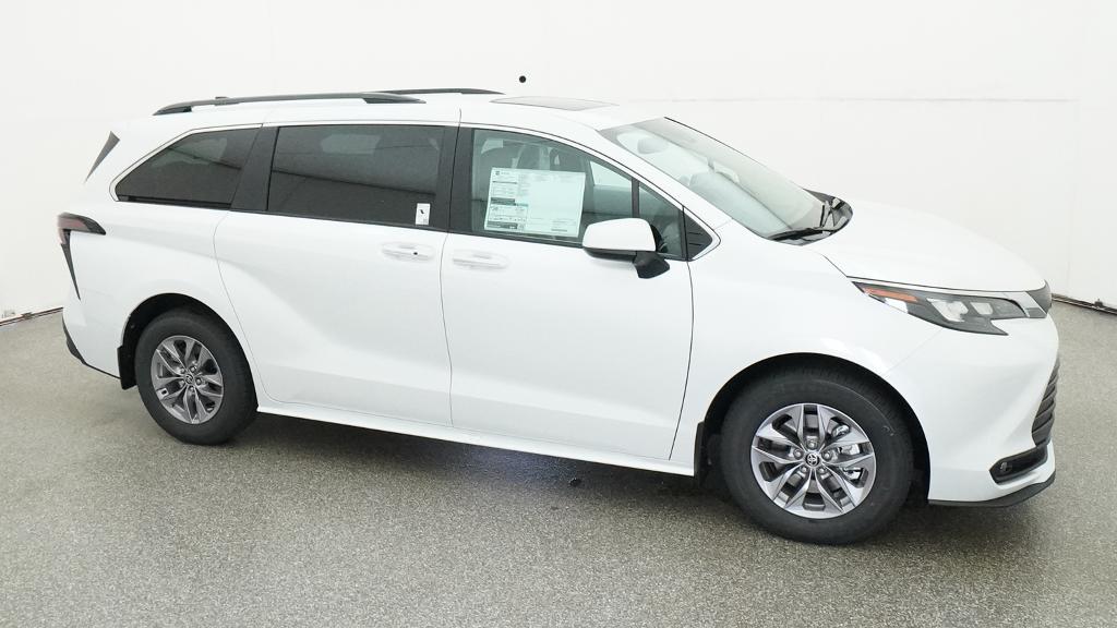 New 2026 Wind Chill Pearl <sup>1</sup> Toyota  XLE image 12