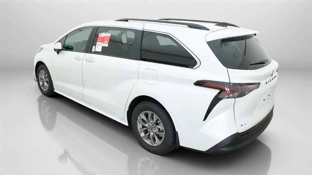 New 2026 Wind Chill Pearl Toyota XLE image 34