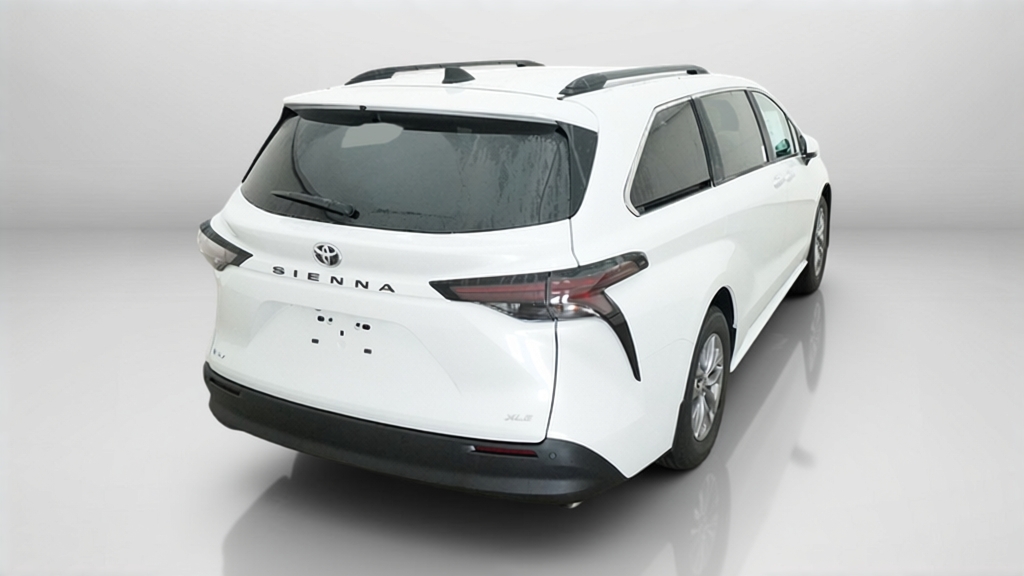 New 2026 Wind Chill Pearl Toyota XLE image 31