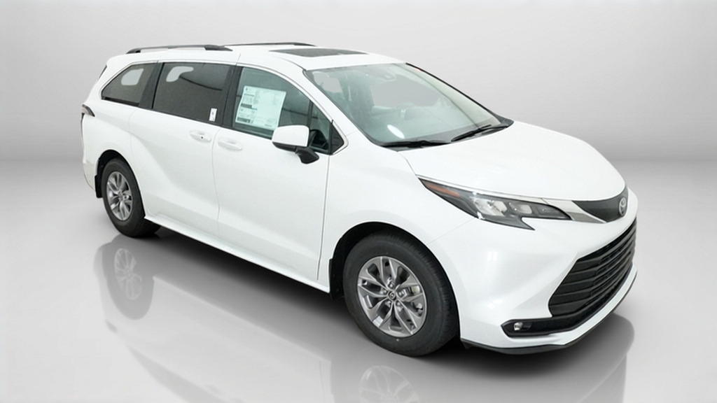 New 2026 Wind Chill Pearl Toyota XLE image 25