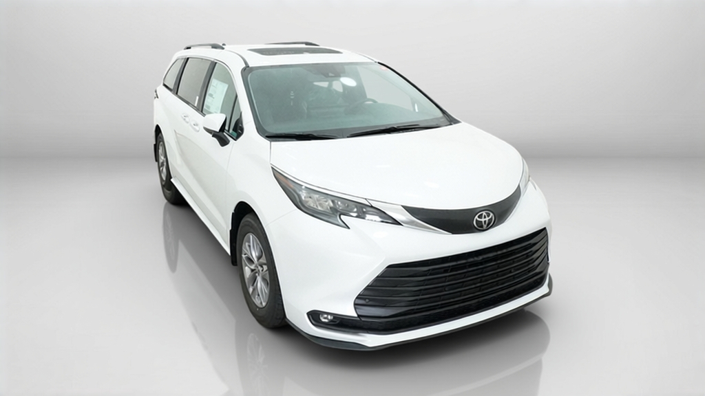New 2026 Wind Chill Pearl Toyota XLE image 24