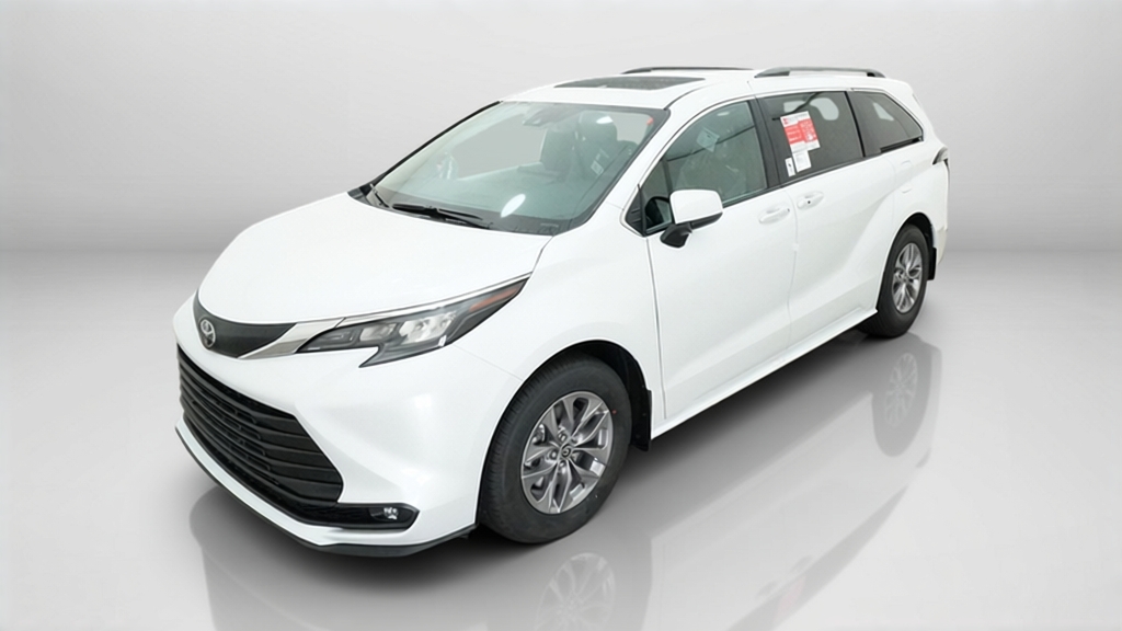 New 2026 Wind Chill Pearl Toyota XLE image 21