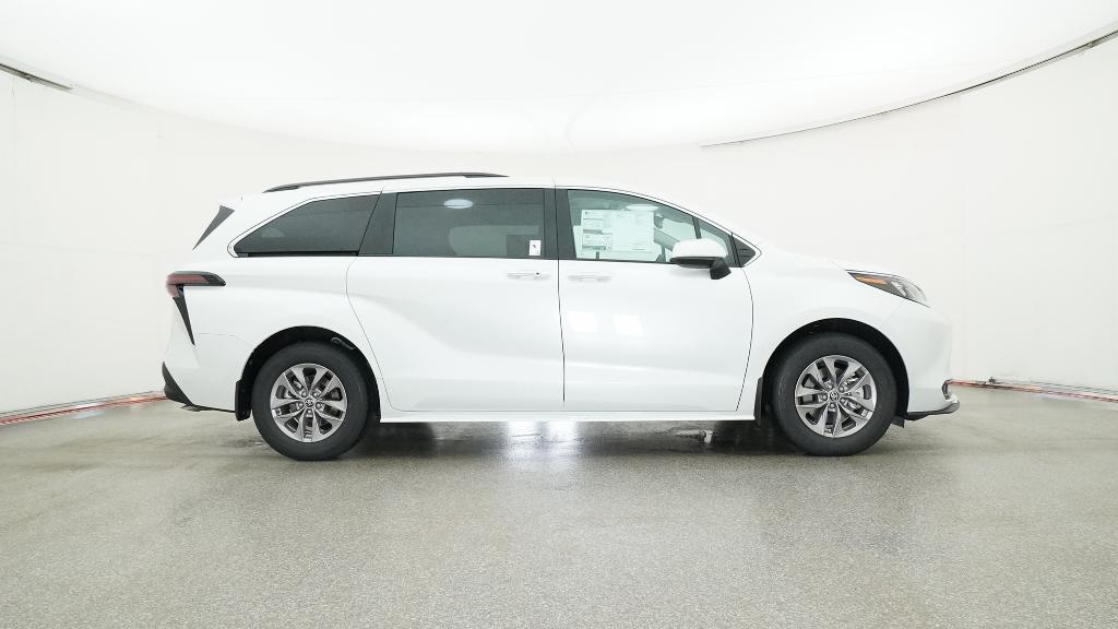 New 2026 Toyota Sienna Van