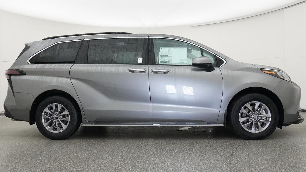 New 2026 Toyota Sienna Van