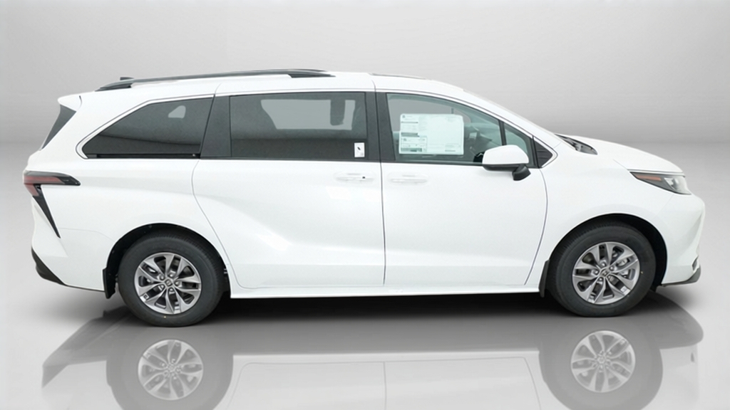 New 2026 Toyota Sienna Van