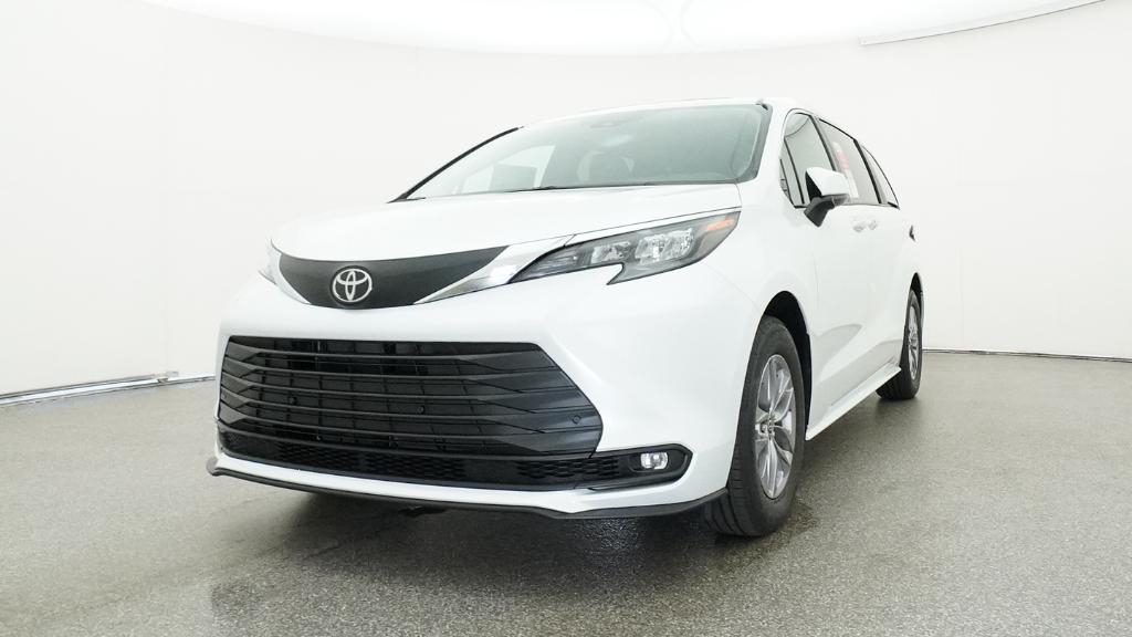 New 2026 Wind Chill Pearl <sup>1</sup> Toyota  XLE image 19