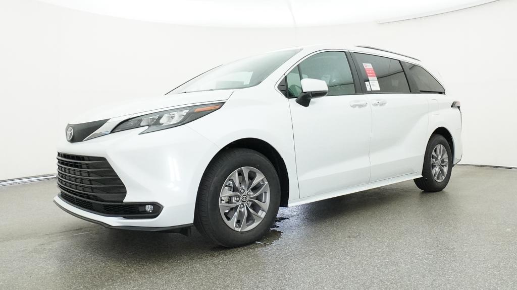 New 2026 Wind Chill Pearl <sup>1</sup> Toyota  XLE image 11