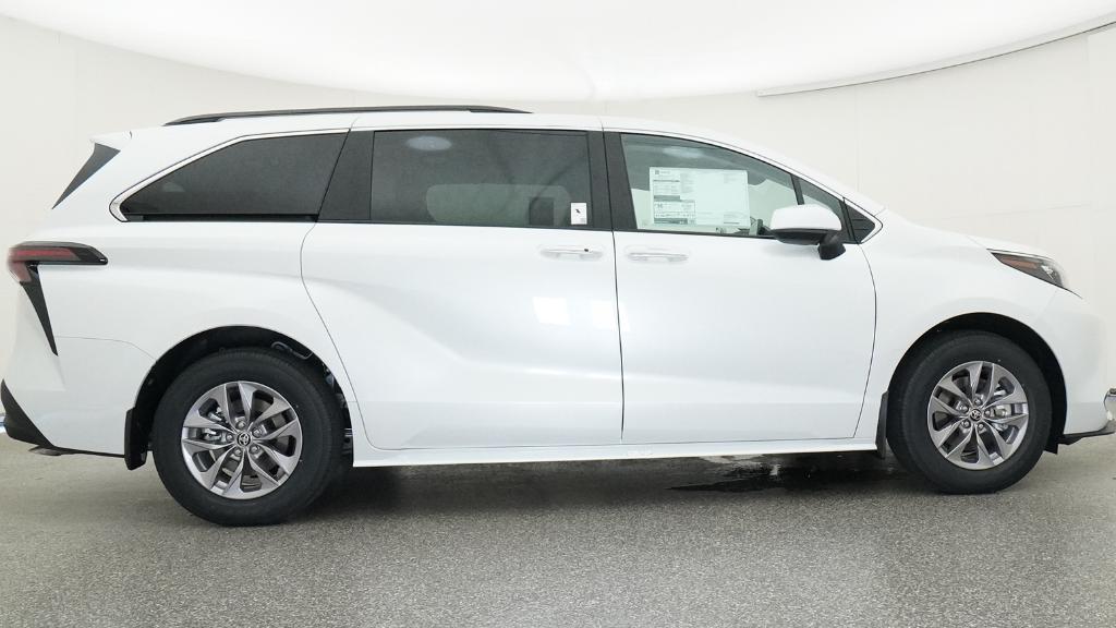 New 2026 Toyota Sienna Van