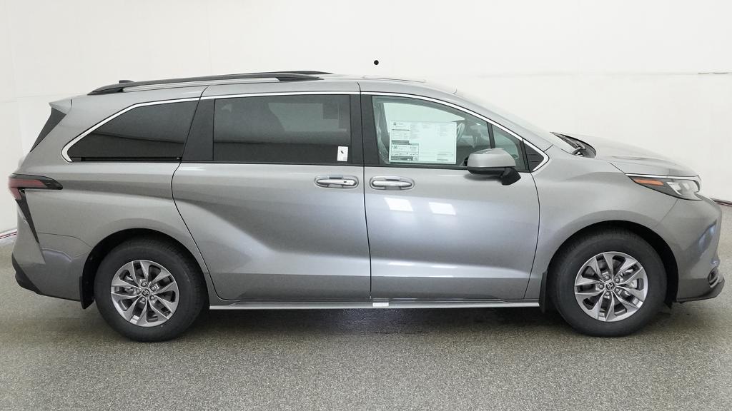 New 2026 Toyota Sienna Van