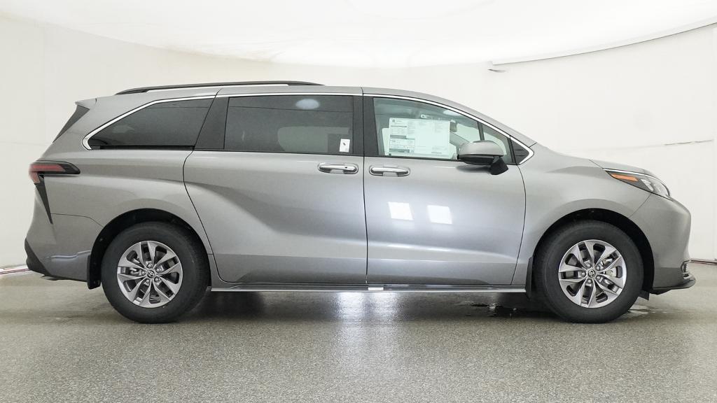 New 2026 Toyota Sienna Van