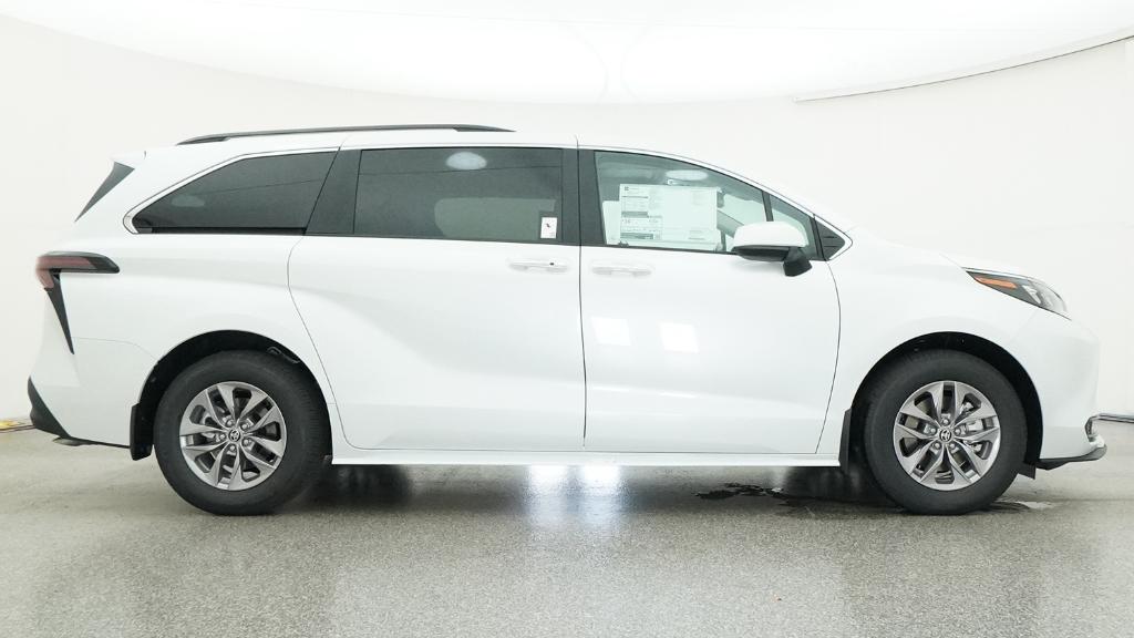 New 2026 Toyota Sienna Van