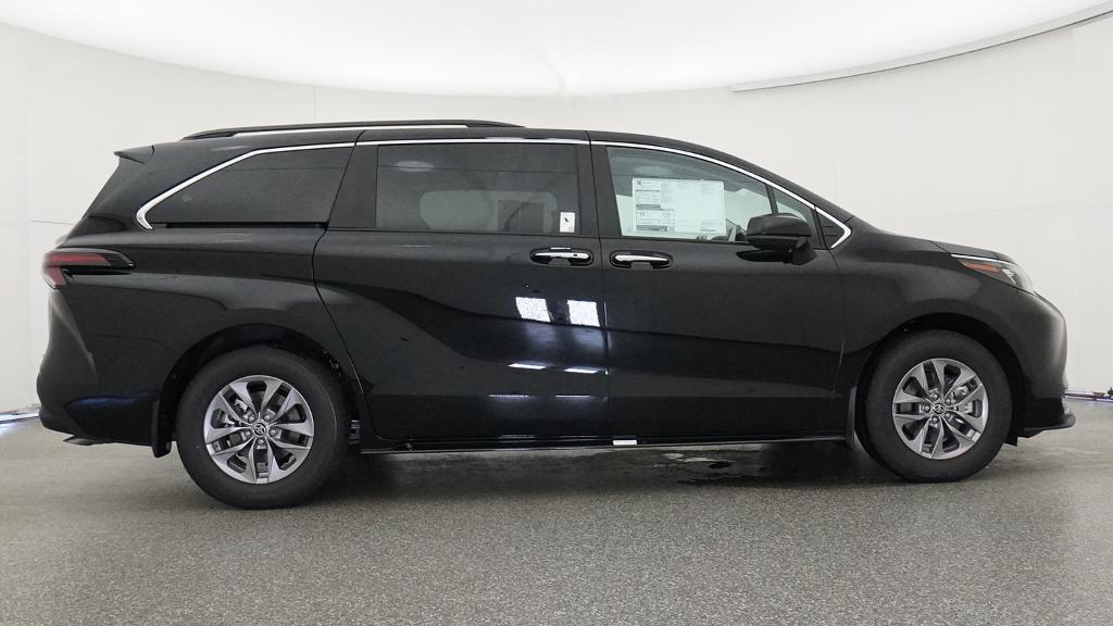 New 2026 Toyota Sienna Van