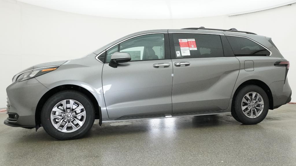 New 2026 Toyota Sienna Van