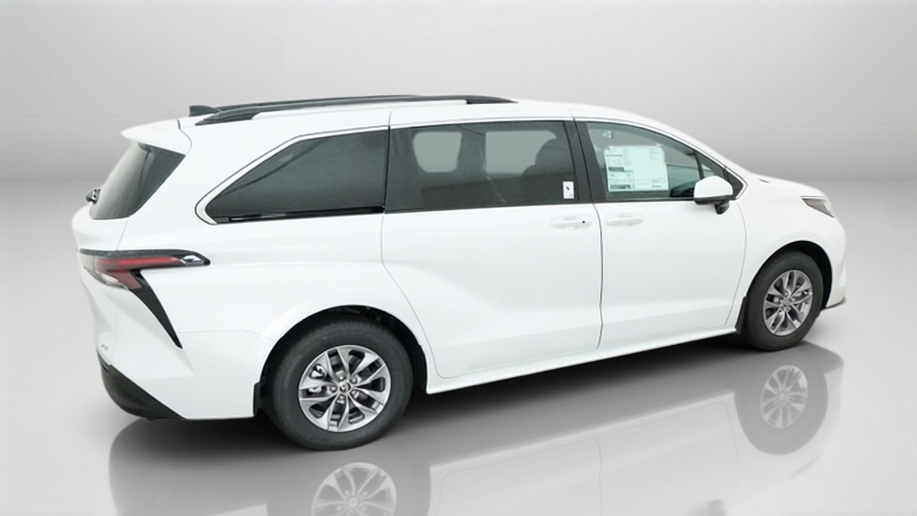 New 2026 Wind Chill Pearl Toyota XLE image 25