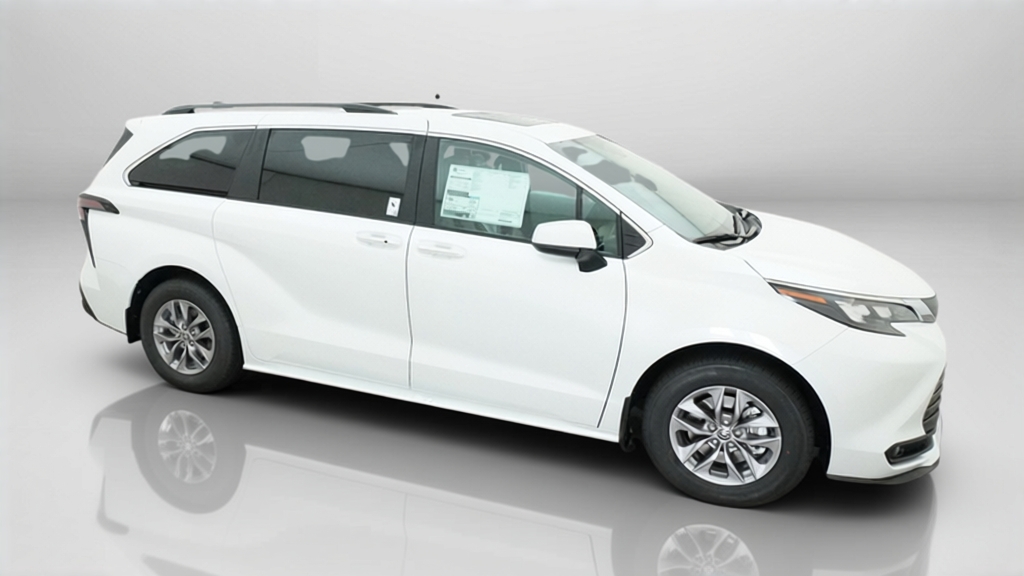 New 2026 Wind Chill Pearl Toyota XLE image 23