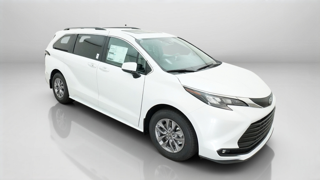 New 2026 Wind Chill Pearl Toyota XLE image 22