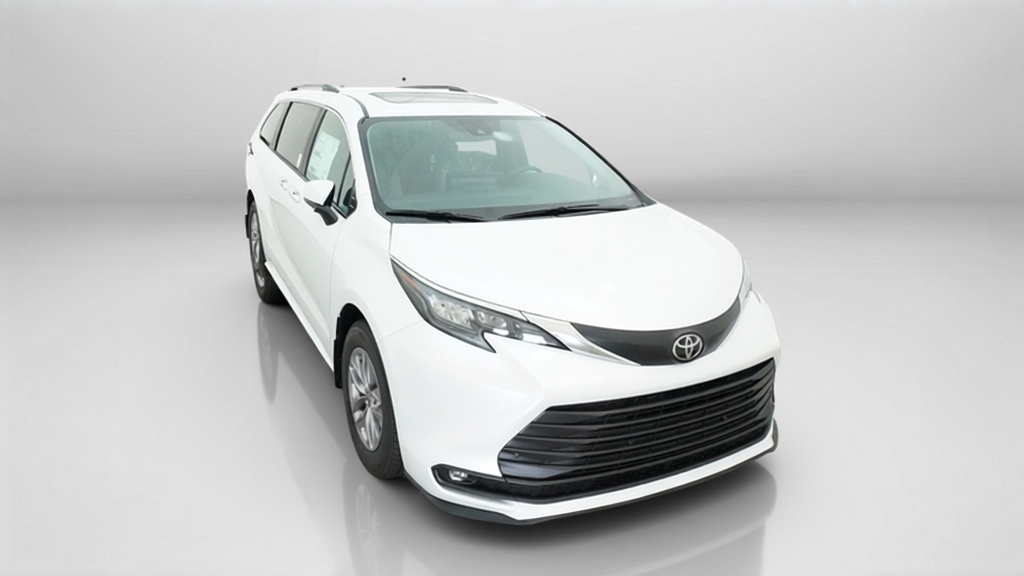 New 2026 Wind Chill Pearl Toyota XLE image 21
